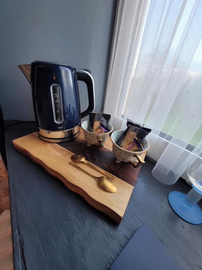 Farmhouse B&B Family Stay Or Romantic Break, On Our Smallholding Close To Narberth Esterno foto